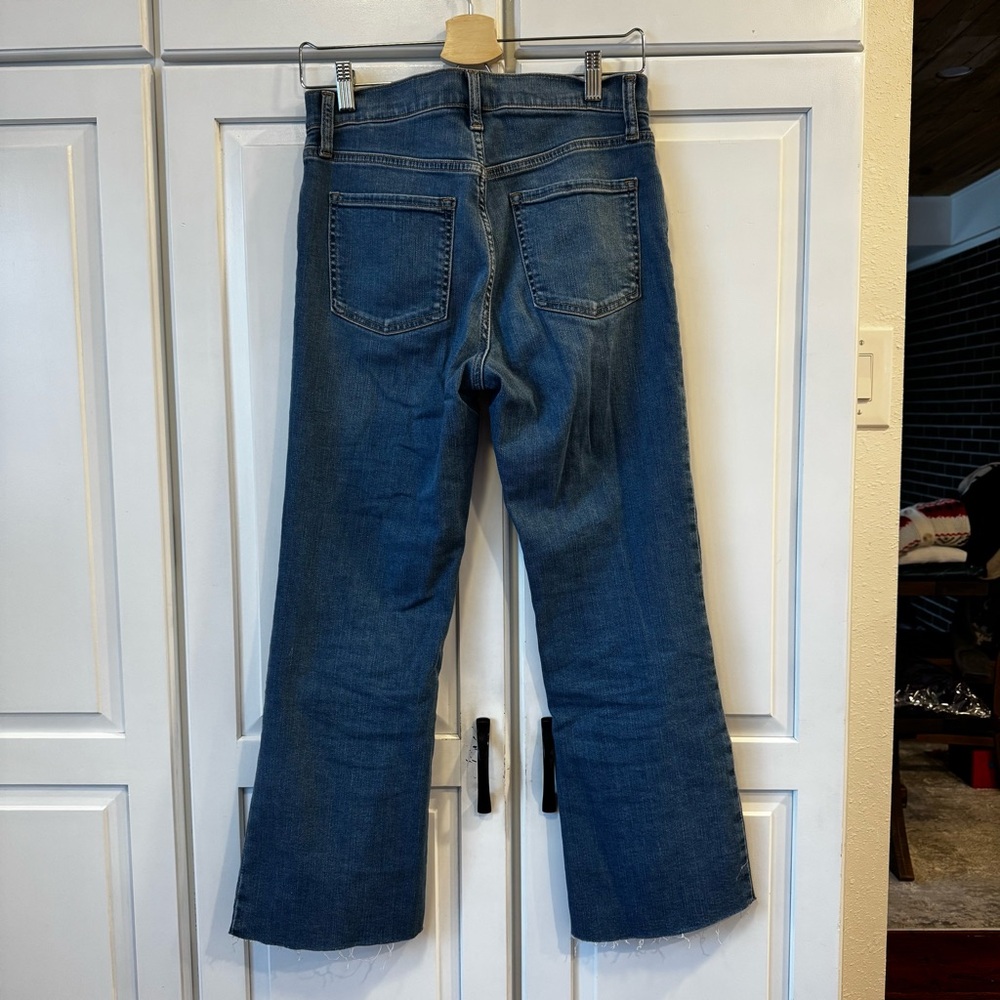 Banana‎ Republic Factory- Cropped Bootcut- Raw Hem. Size 4 - Picture 2 of 11